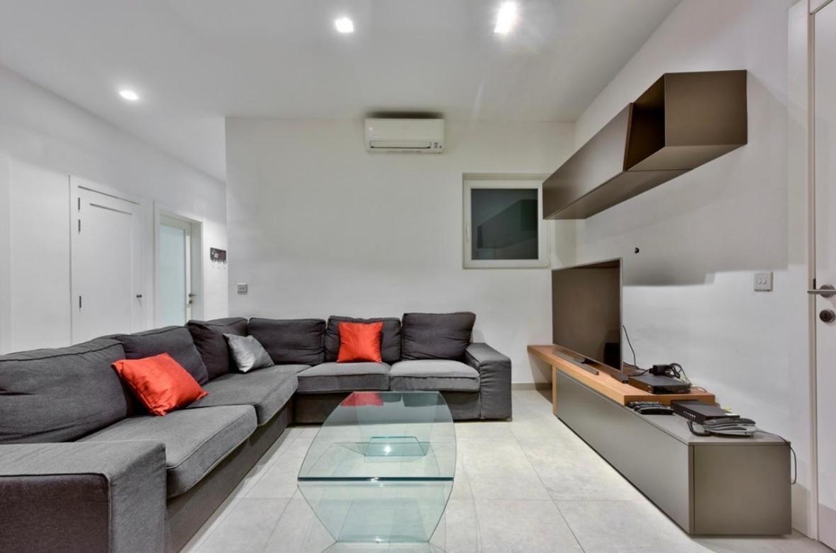 Modern 3 Bed & 2 Bth Apt Слима Экстерьер фото