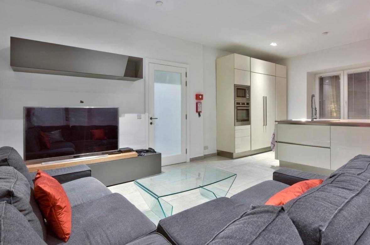 Modern 3 Bed & 2 Bth Apt Слима Экстерьер фото
